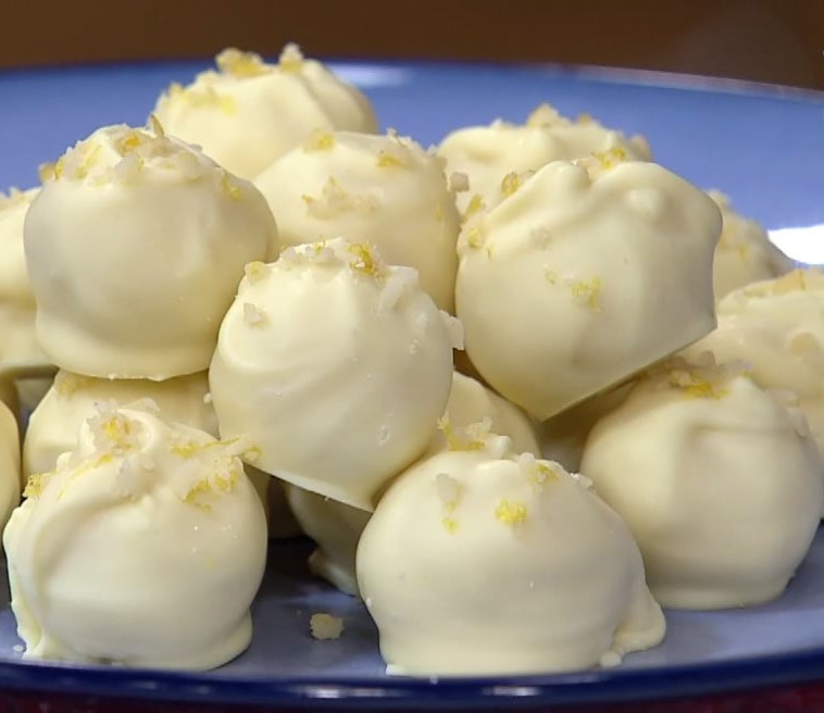 MACADAMIA & LEMON TRUFFLE