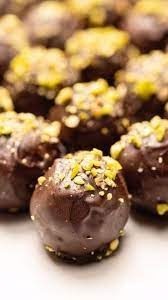 PISTACHIO MILK CHOC. TRUFFLE